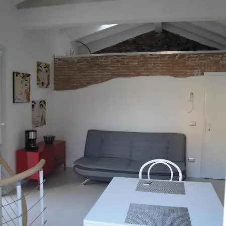 Semesterbostad Casa Tre Corti